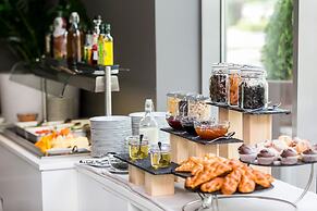 Best Western Plus Lakeside Hotel