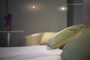 Best Western Plus Lakeside Hotel