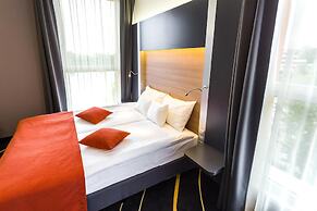 Best Western Plus Lakeside Hotel