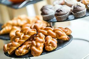 Best Western Plus Lakeside Hotel