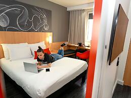 Ibis Skopje City Center