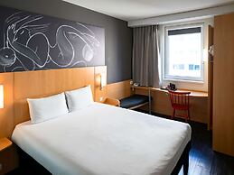 Ibis Skopje City Center