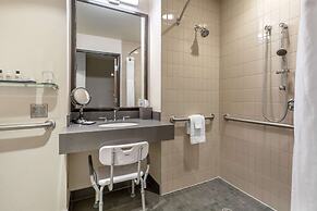 Best Western Premier Boulder Falls Inn