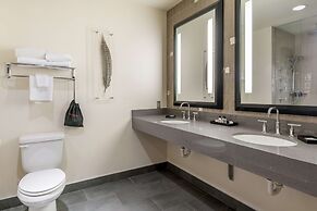 Best Western Premier Boulder Falls Inn