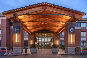 Best Western Premier Boulder Falls Inn