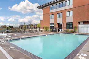 Best Western Premier Boulder Falls Inn