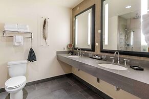 Best Western Premier Boulder Falls Inn