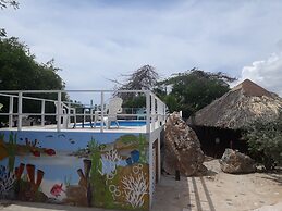 Sea Horizon Apartments (across from Mambo Beach)