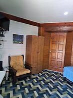 Sea Horizon Apartments (across from Mambo Beach)