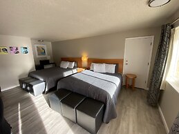 Garden of the Gods Motel