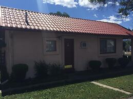 Garden of the Gods Motel