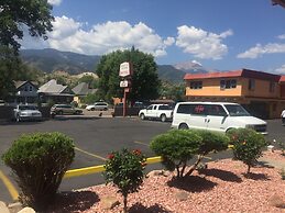 Garden of the Gods Motel