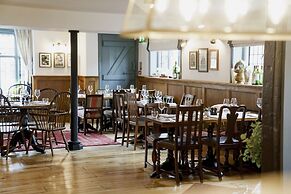 Bel & the Dragon at Red Lion Wendover