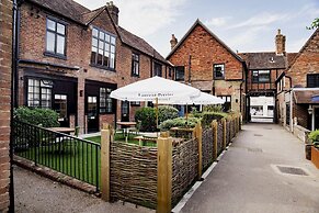 Bel & the Dragon at Red Lion Wendover