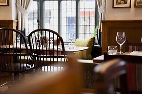 Bel & the Dragon at Red Lion Wendover