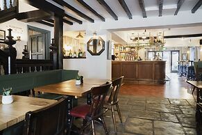 Bel & the Dragon at Red Lion Wendover