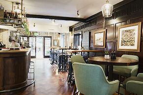 Bel & the Dragon at Red Lion Wendover