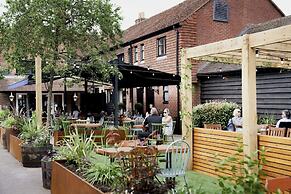 Bel & the Dragon at Red Lion Wendover
