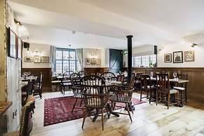 Bel & the Dragon at Red Lion Wendover