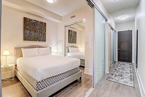 Life Suites Loft - CN Tower