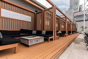 Life Suites Loft - CN Tower