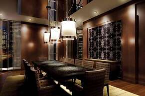 Life Suites Loft - CN Tower