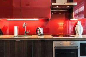 Life Suites Loft - CN Tower