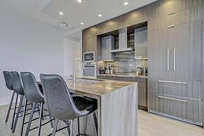 Life Suites Loft - CN Tower