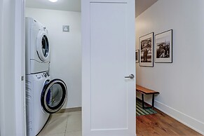 Life Suites Loft - CN Tower