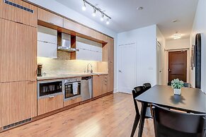 Life Suites Loft - CN Tower