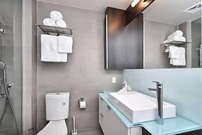 Life Suites Loft - CN Tower