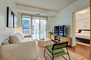 Life Suites Loft - CN Tower