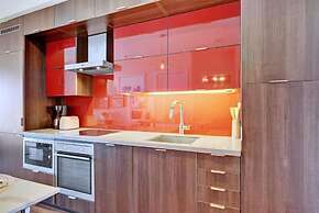 Life Suites Loft - CN Tower