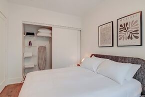 Life Suites Loft - CN Tower