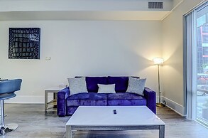 Life Suites Loft - CN Tower