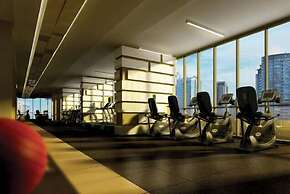 Life Suites Loft - CN Tower