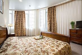 Dolphin Resort & Conference Center