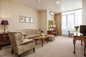 Dolphin Resort & Conference Center