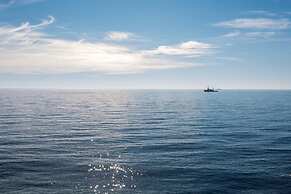 Dolphin Resort & Conference Center