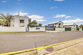 Gladstone Capricorn Apartments