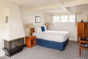 Carmel Fireplace Inn