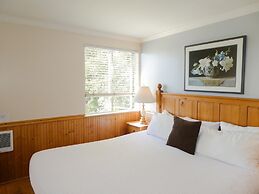 Carmel Fireplace Inn