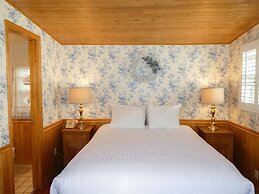 Carmel Fireplace Inn