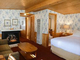 Carmel Fireplace Inn