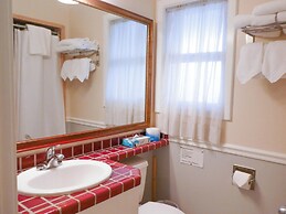 Carmel Fireplace Inn