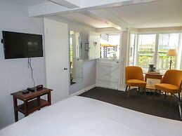 Carmel Fireplace Inn