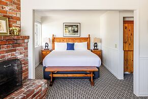 Carmel Fireplace Inn