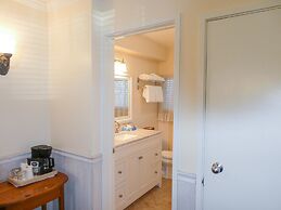 Carmel Fireplace Inn