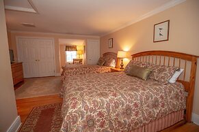Compass Rose Inn