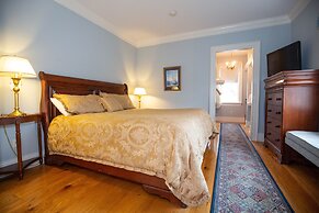 Compass Rose Inn